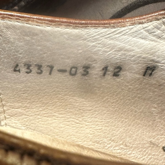 Pronto Uomo Brown Leather Oxfords with Broguing - Picture 10 of 10